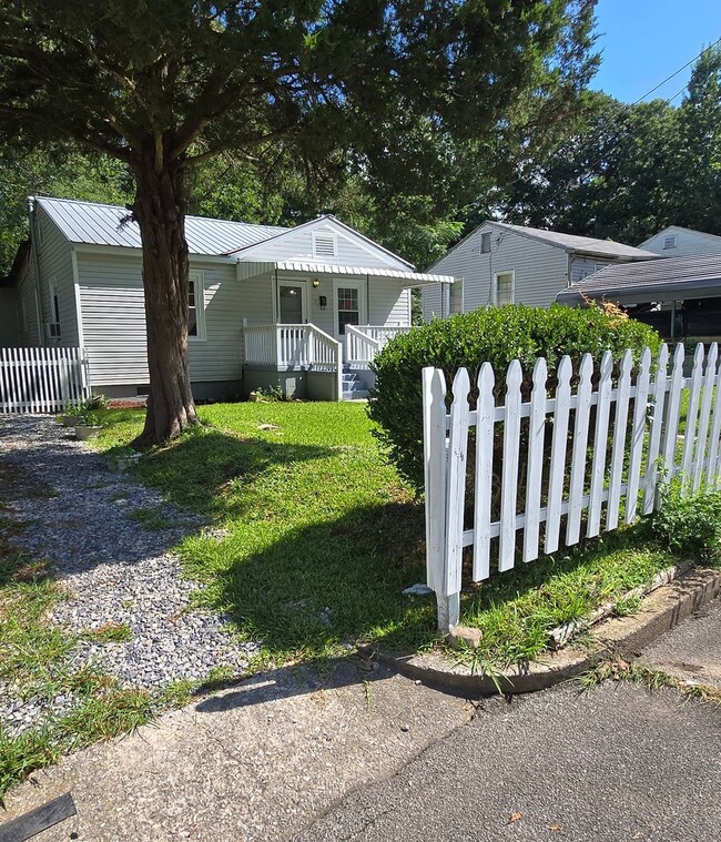 209 E 29th St in Anniston, AL - Building Photo - Building Photo