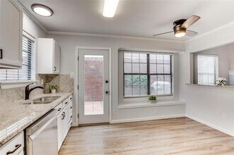 4202 Phoenix Dr in Carrollton, TX - Building Photo - Building Photo