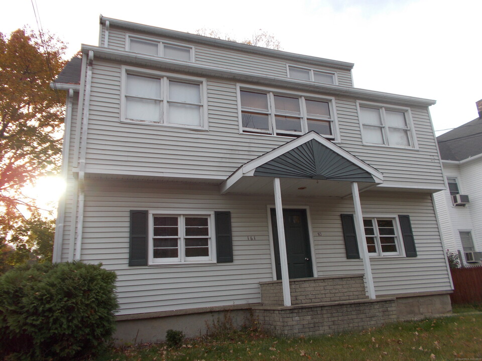 161 Howard Ave in Ansonia, CT - Building Photo