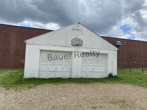 241 E 8th St in Ashland, OH - Building Photo - Building Photo
