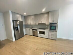 55 Brighton Ave, Unit 209 in Boston, MA - Building Photo - Building Photo