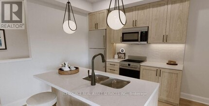 1308 Creekway Private in Ottawa, ON - Building Photo - Building Photo