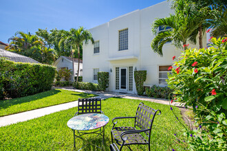 150 Australian Ave in Palm Beach, FL - Building Photo - Building Photo