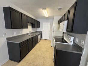 215 Dixie Dr in Tallahassee, FL - Building Photo - Building Photo