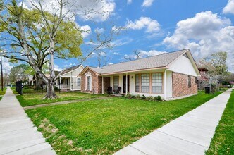 701 Redan St in Houston, TX - Building Photo - Building Photo
