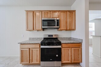 7160 W Bent Tree Dr in Peoria, AZ - Building Photo - Building Photo
