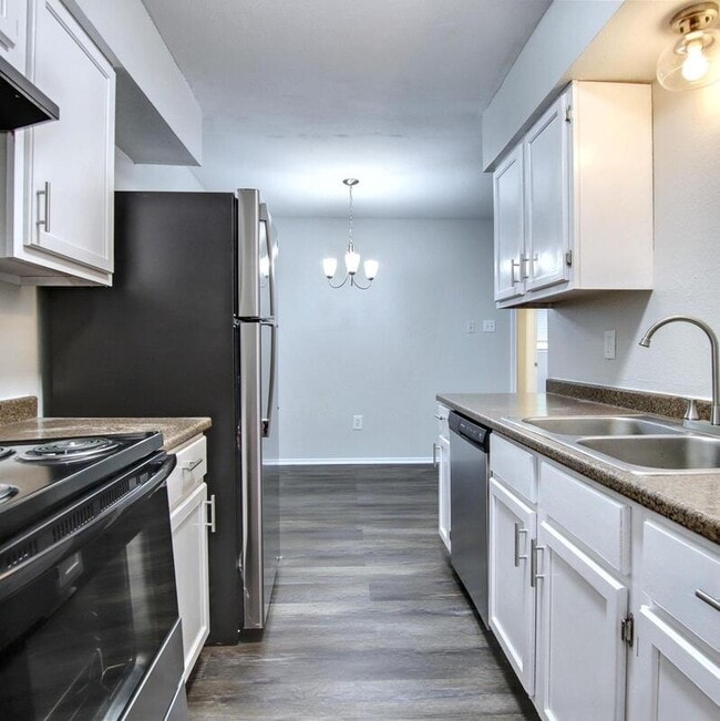property at 402 S 2nd St