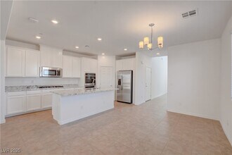 882 Sycamore Falls St in Henderson, NV - Building Photo - Building Photo