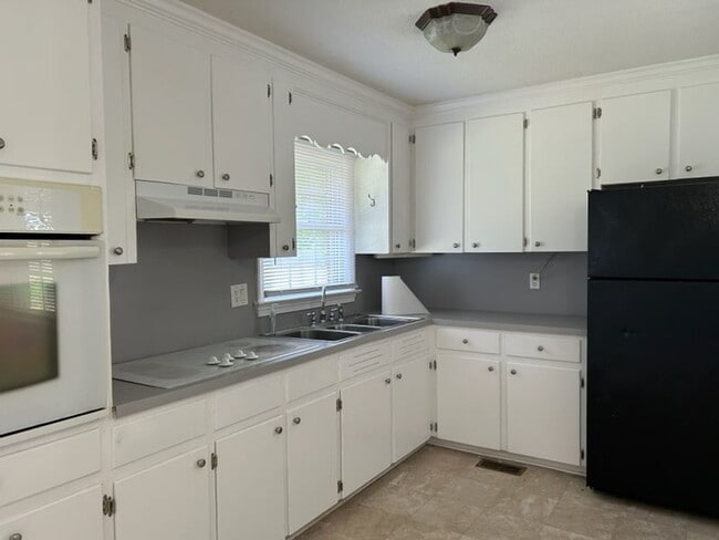 5378 Neuse Rd in Kinston, NC - Building Photo - Building Photo