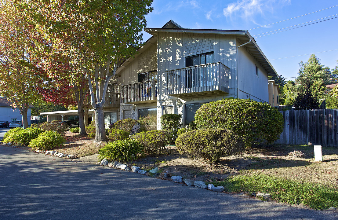 3385 Mission Dr in Santa Cruz, CA - Building Photo