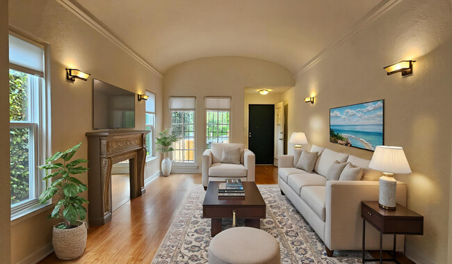 6651 Lindenhurst Ave in Los Angeles, CA - Foto de edificio - Building Photo