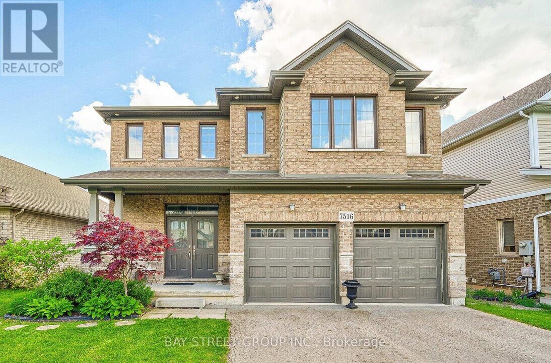 7516 Lionshead Ave in Niagara Falls, ON - Building Photo