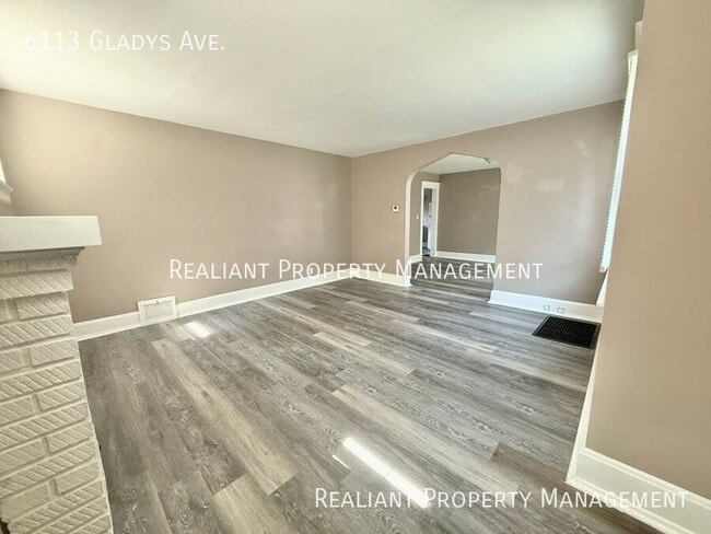 6113 Gladys Ave in Cincinnati, OH - Building Photo - Building Photo