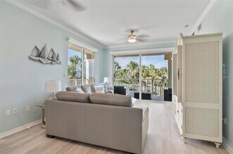 104 Surfview Dr, Unit 1201 in Palm Coast, FL - Foto de edificio - Building Photo