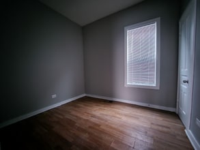 726 E 93rd St in Chicago, IL - Building Photo - Building Photo