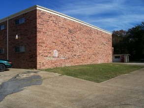 B&B Apartments in Mount Pleasant, TX - Building Photo - Building Photo