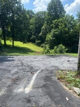 238 Paramount Dr in Bristol, TN - Building Photo - Building Photo
