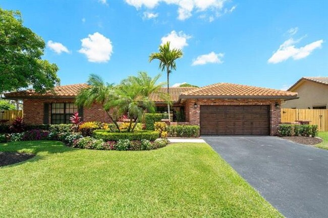 property at 21155 Shady Vista Ln