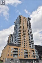 104 Garment St in Kitchener, ON - Building Photo - Building Photo