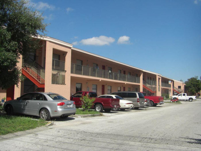 Sawgrass in Pinellas Park, FL - Building Photo - Building Photo