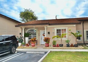 13778 SW 170th Ln in Miami, FL - Building Photo