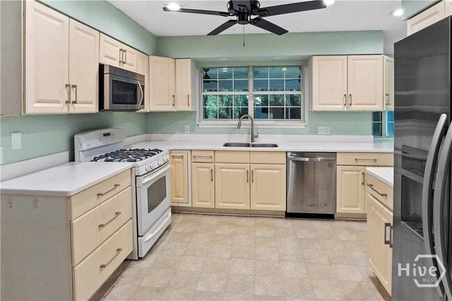 property at 115 Phyllis Dr