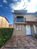 1909 SW 107th Ave in Miami, FL - Building Photo