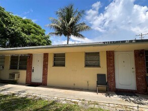 4841 SW 45th Ave-Unit -1 in Fort Lauderdale, FL - Building Photo - Building Photo