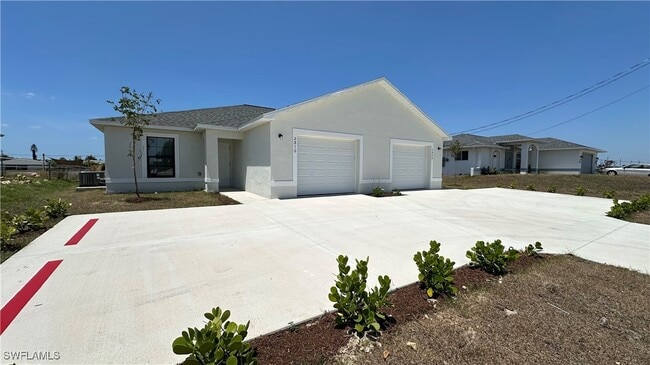 2810 SW 7th Pl in Cape Coral, FL - Building Photo - Building Photo