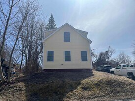 71 Lehner St in Wolfeboro, NH - Building Photo