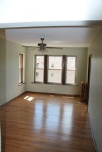 703-711 N Mayfield Ave in Chicago, IL - Building Photo - Interior Photo