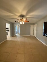 253 NW 3rd St in Micanopy, FL - Building Photo - Building Photo