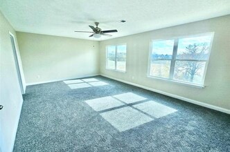 320 Breckinridge Cir in Vine Grove, KY - Building Photo - Building Photo