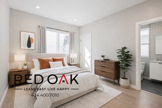 4506 Esmeralda St, Unit 3 in Los Angeles, CA - Foto de edificio - Building Photo