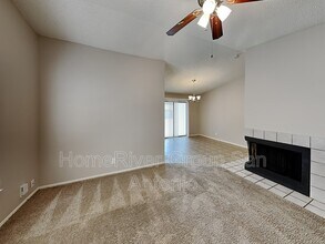 9739 Hidden Brook in San Antonio, TX - Foto de edificio - Building Photo
