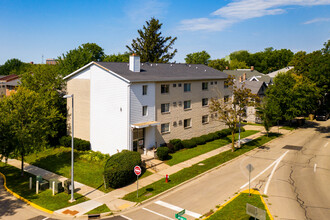 218 S Bassett St in Madison, WI - Foto de edificio - Building Photo