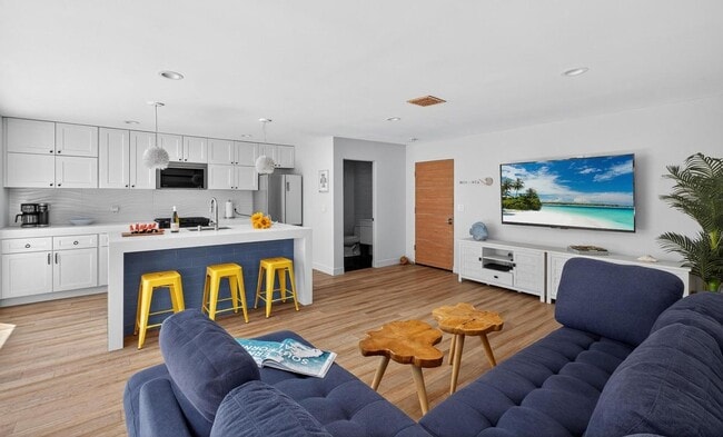 233 2nd St. in Manhattan Beach, CA - Foto de edificio - Building Photo