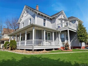 42 Park Ave in Suffern, NY - Building Photo - Building Photo