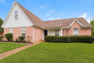 2744 Dry Well Cove in Memphis, TN - Foto de edificio - Building Photo