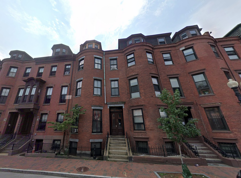 669 Massachusetts Ave, Unit 1 in Boston, MA - Building Photo