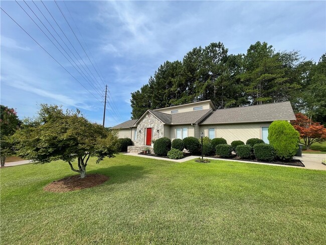 property at 501 N Old Mill Rd