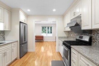 89 Ossipee Rd in Newton, MA - Building Photo - Building Photo