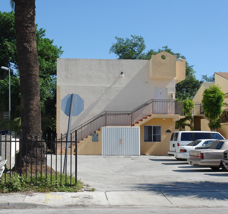 1145 NW 2nd St in Miami, FL - Building Photo