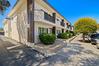 333 Ellwood Beach Dr in Goleta, CA - Building Photo - Building Photo