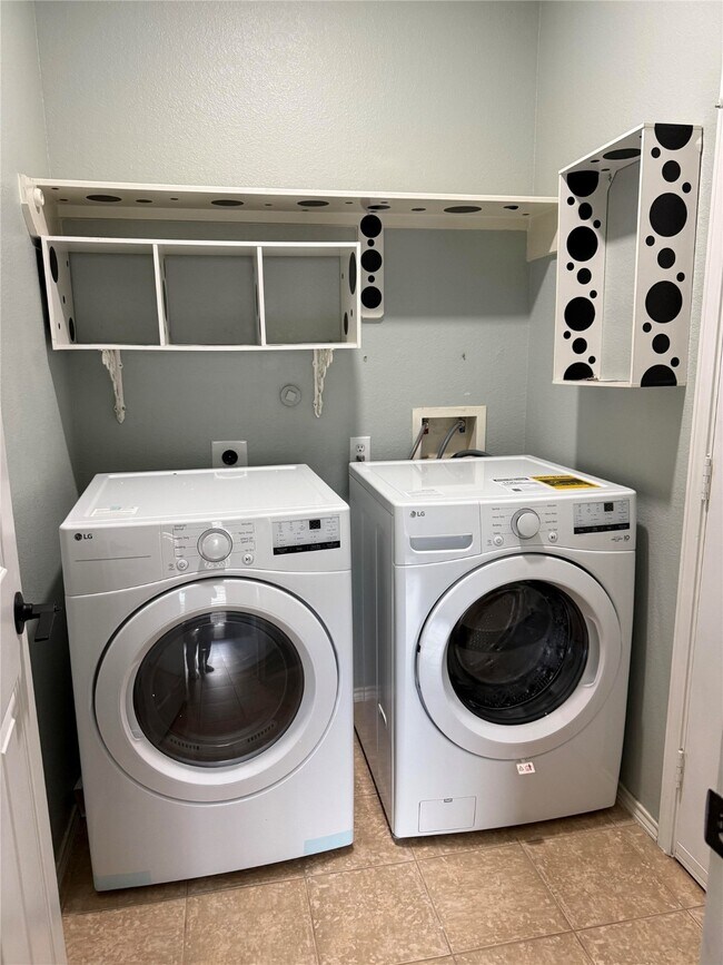 13002 Trail Manor Dr in Pearland, TX - Building Photo - Building Photo