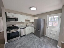 10043 Hedge Dr in St. Louis, MO - Building Photo