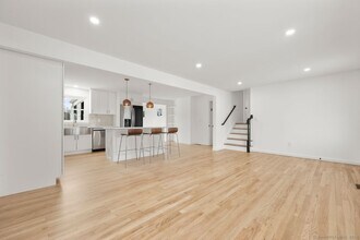 141 Ridgewood Dr in Milford, CT - Building Photo - Building Photo