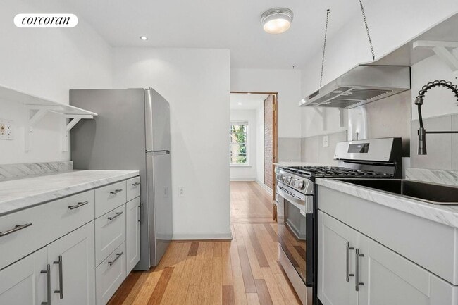 14 Virginia Pl in Brooklyn, NY - Building Photo - Building Photo