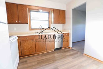 1614-8 1/2 8 1/2 St SE in Rochester, MN - Building Photo - Building Photo