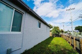 1505 SW 27th Ct in Fort Lauderdale, FL - Building Photo - Building Photo